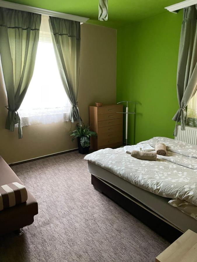 Vadviraghaz Apartamento Palkonya Exterior foto