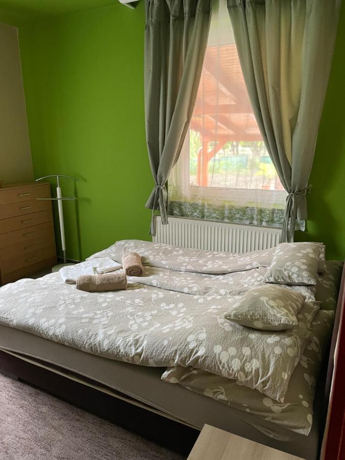 Vadviraghaz Apartamento Palkonya Exterior foto
