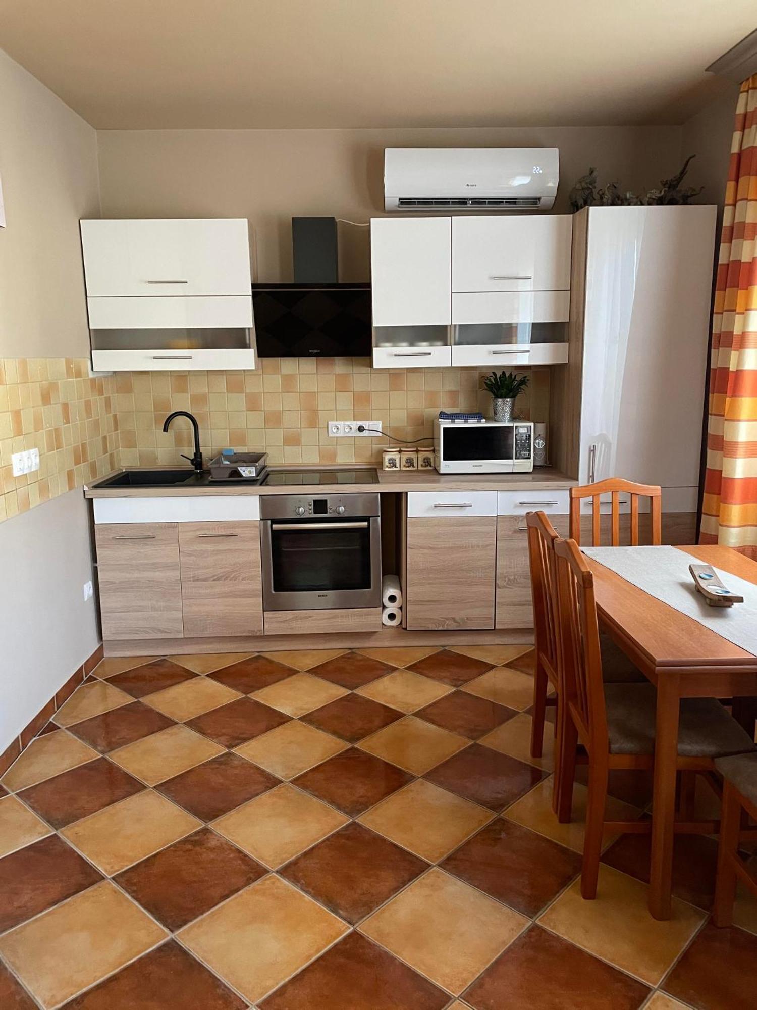 Vadviraghaz Apartamento Palkonya Exterior foto