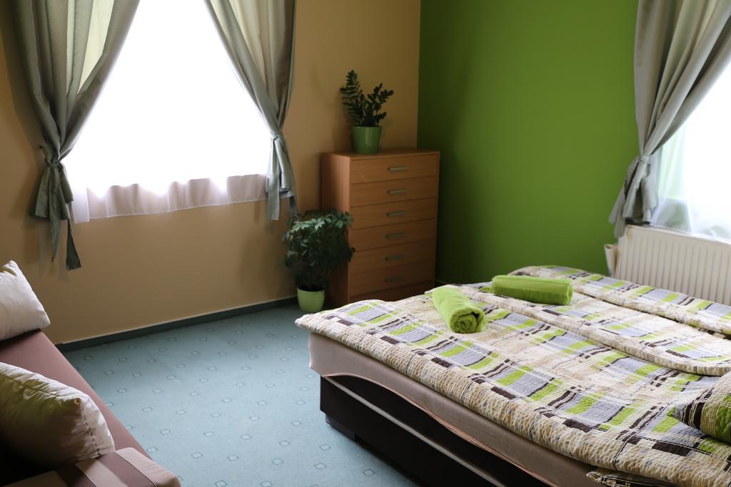 Vadviraghaz Apartamento Palkonya Exterior foto
